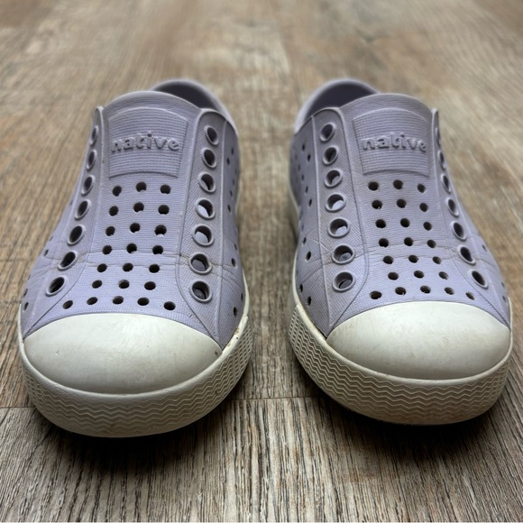 Native light purple shoe - Picture 2 of 7